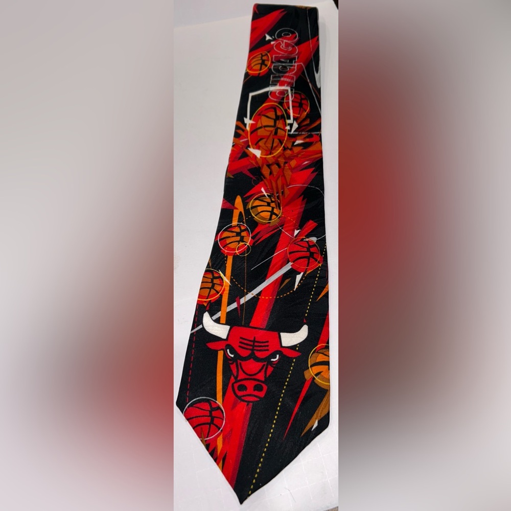 Silk Chicago Bulls Neck Tie